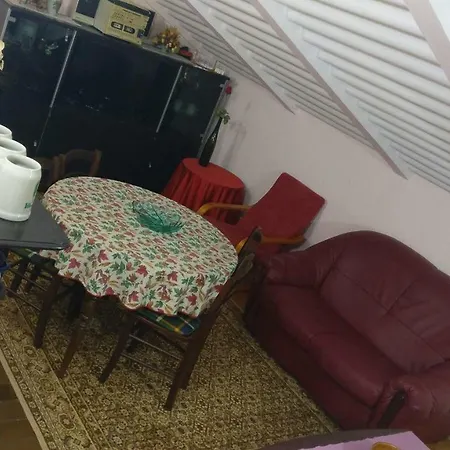 Apartman Mansarda Apartament *