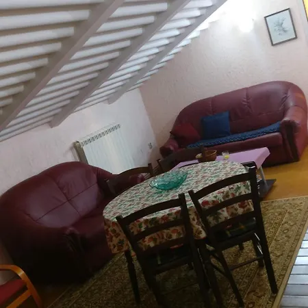 Apartament Apartman Mansarda *